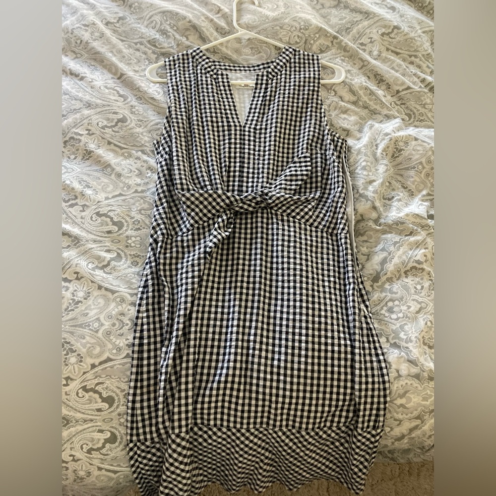 Vineyard vines Cute dress!!